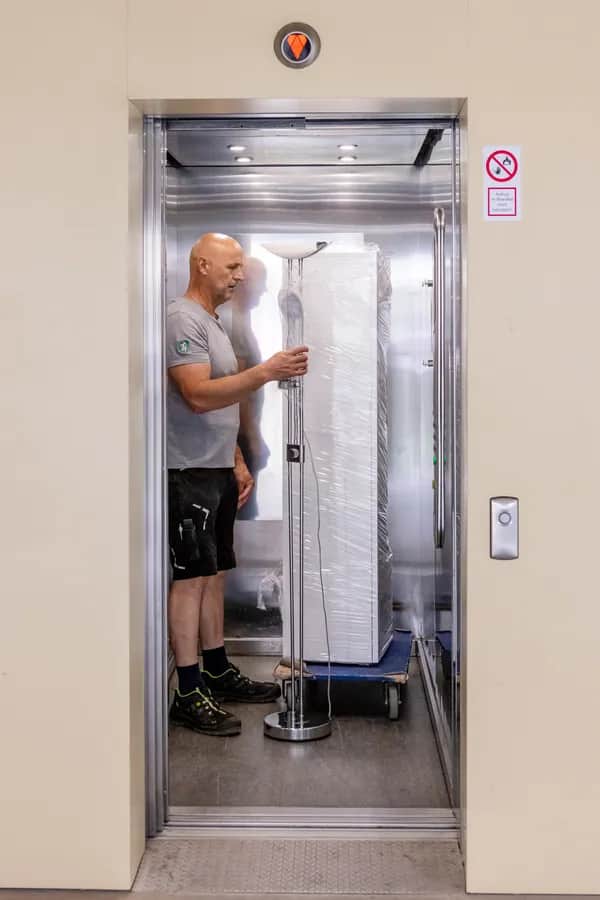 Professionelle Büroübersiedlung mit Transport - West