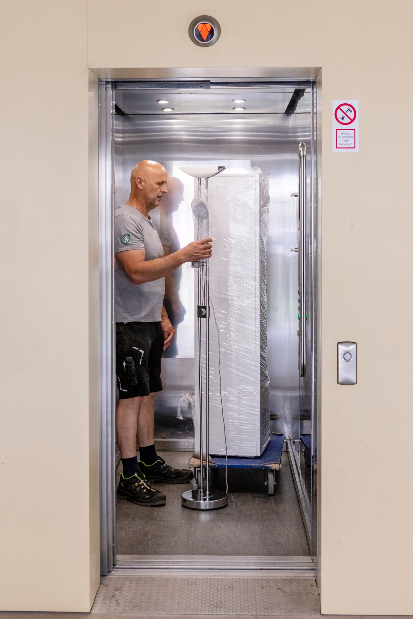 Professionelle Büroübersiedlung mit Transport - West