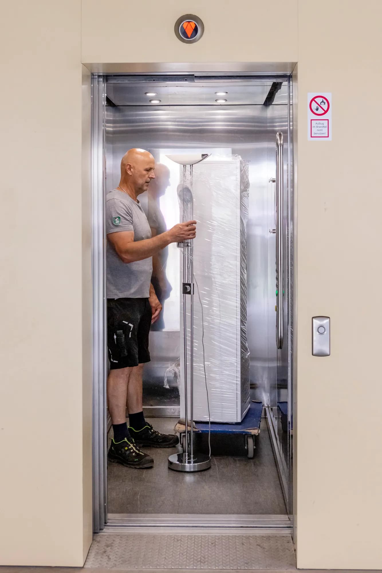 Professionelle Büroübersiedlung mit Transport - West